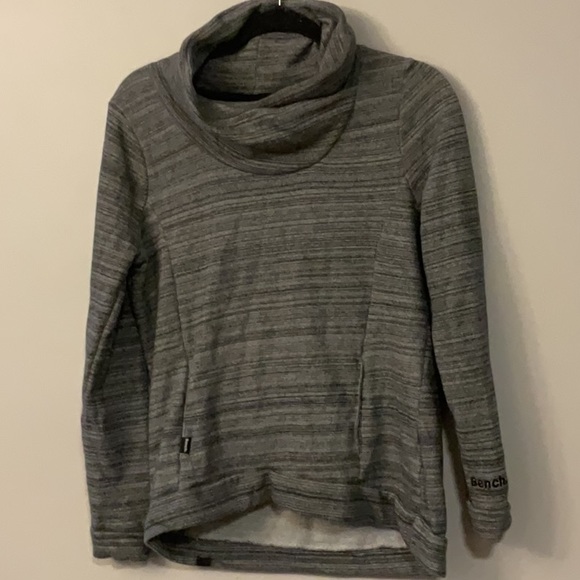 Gray stripe bench sweater - Picture 2 of 5